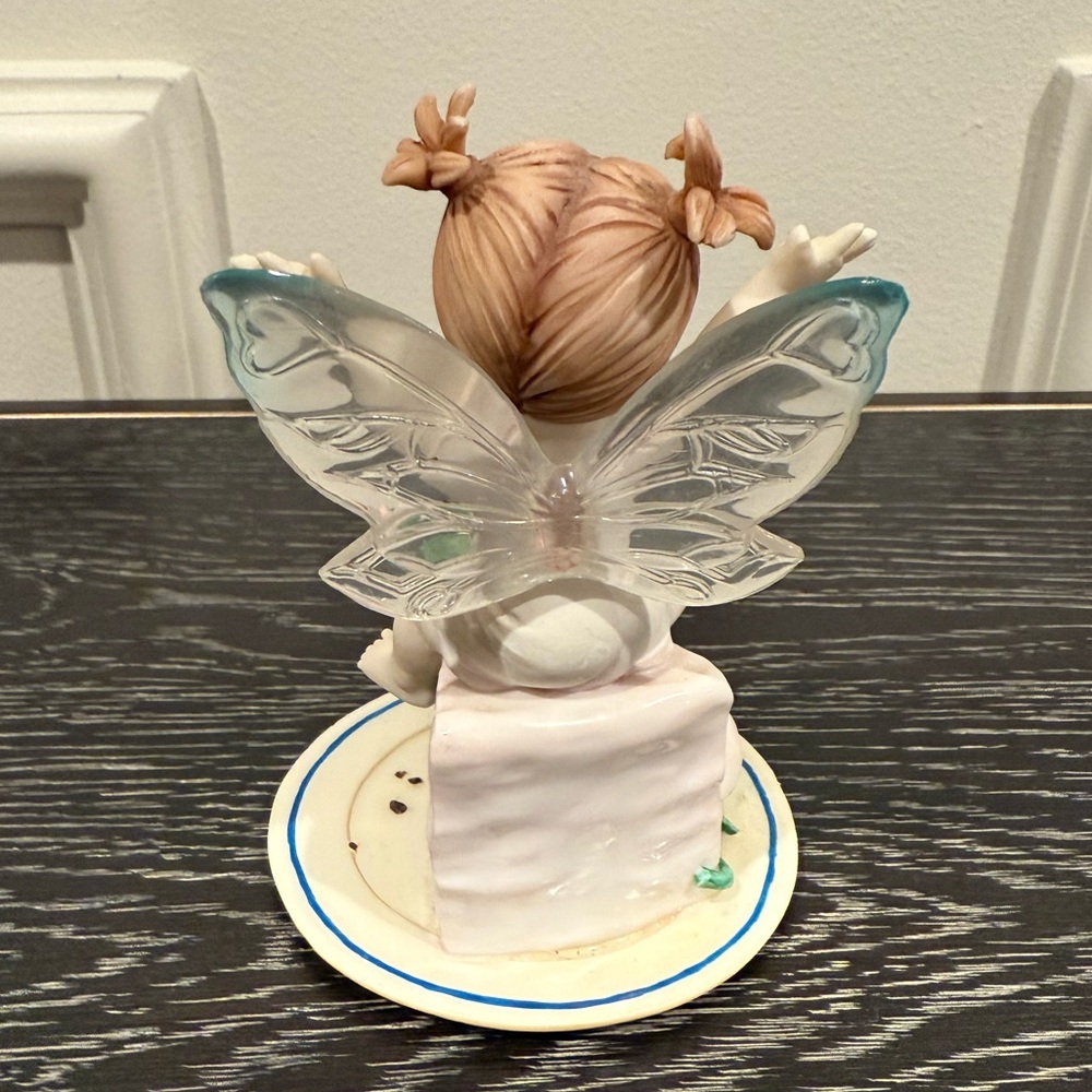 My Little Kitchen Fairies 2002 “ Happy Birthday  Fairie” 106959 - Picture 3 of 5